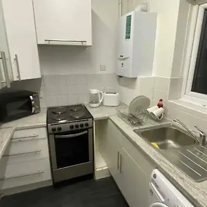  Guest house Double And Single Bedrooms In Flat United Kingdom