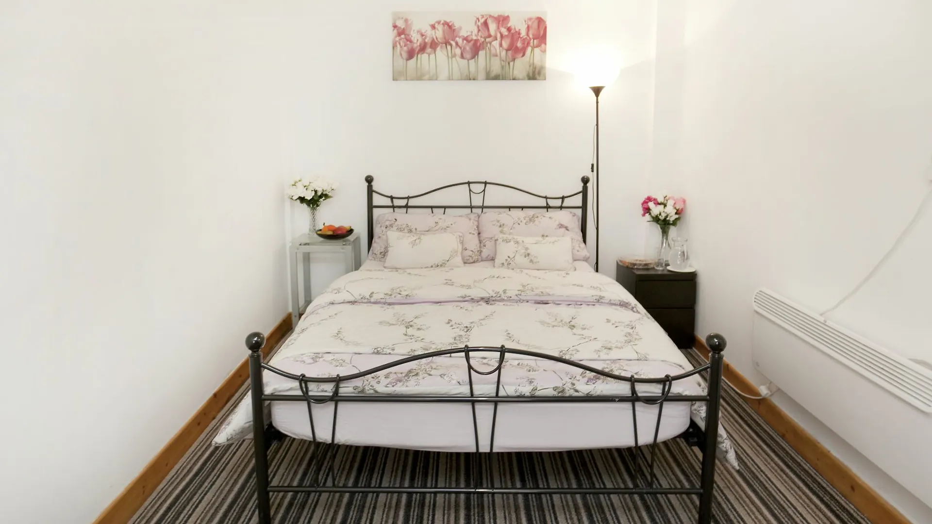 Guest house Modern Two-Bedroom Suite: City Centre Convenience Nottingham