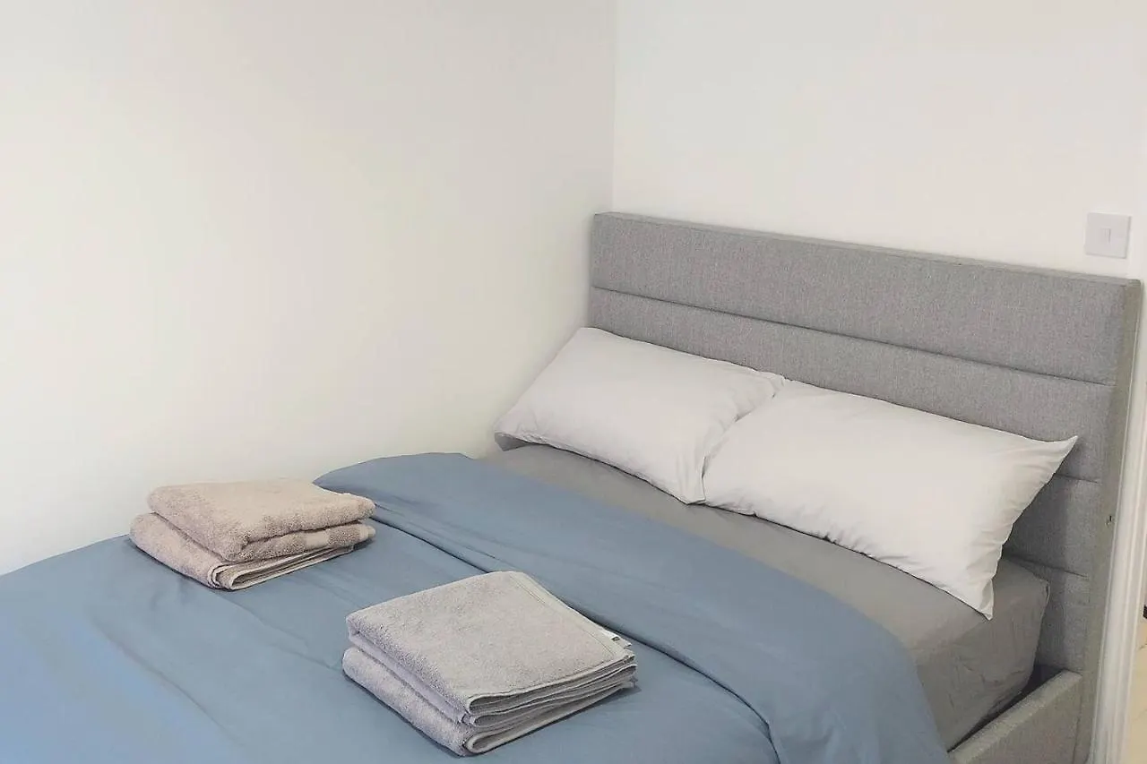 *** Guest house Modern Two-Bedroom Suite: City Centre Convenience Nottingham United Kingdom
